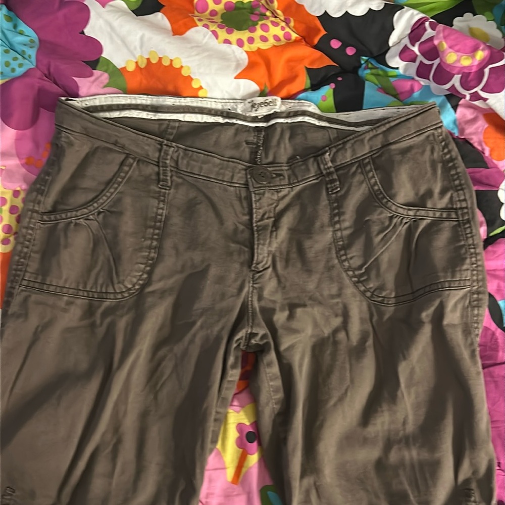 Jezebell brown cargo shorts